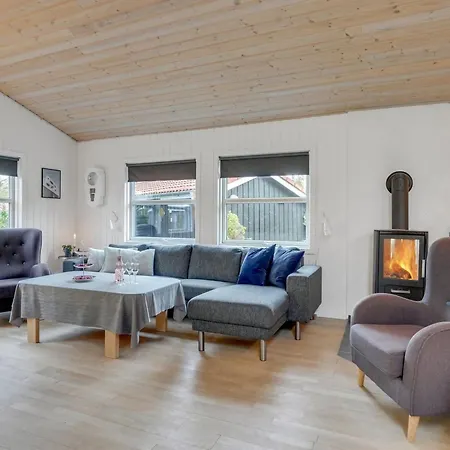 Almen - 400m From The Sea By Interhome Feriehus *