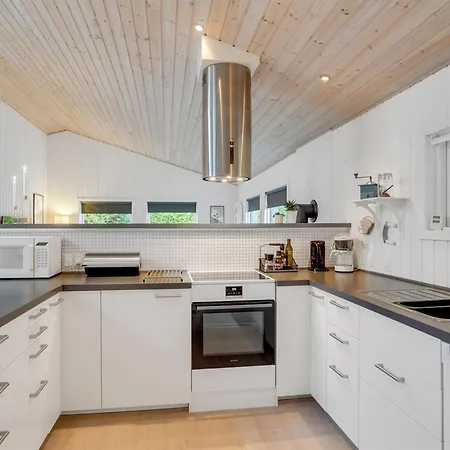 Almen - 400m From The Sea By Interhome * Hals