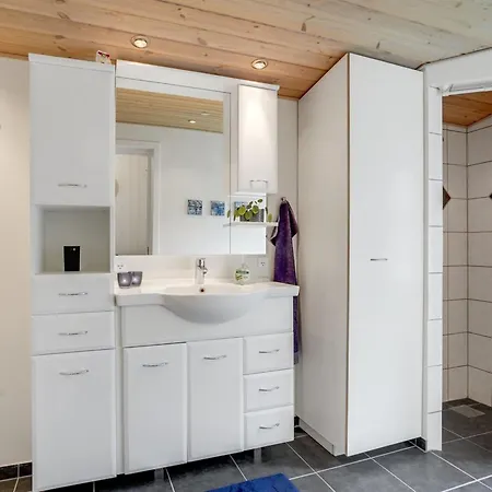 Almen - 400m From The Sea By Interhome * Hals