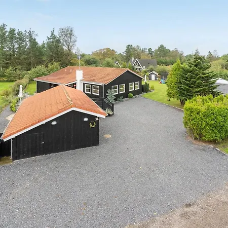 Almen - 400m From The Sea By Interhome Feriehus *